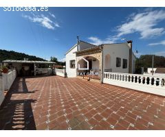 Chalet en Venta en Llagostera, Girona