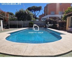 Chalet en Venta en Castelldefels, Barcelona