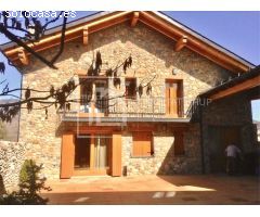 Chalet en Venta en Bellver de Cerdaña, Lleida