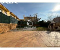 Chalet en Venta en Llagostera, Girona