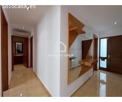 Chalet en Venta en Llagostera, Girona
