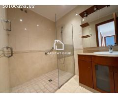 Chalet en Venta en Llagostera, Girona