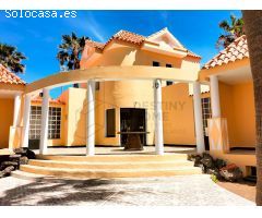 Villa de Lujo en Venta en Corralejo, Las Palmas