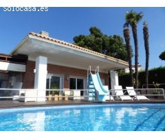 Chalet en Venta en Castell-Platja dAro, Girona
