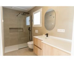 Villa de Lujo en Venta en Pilar de la Horadada, Alicante