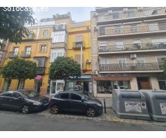 ¡Descubre el potencial de esta joya arquitectónica en el corazón del vibrante barrio de Feria!