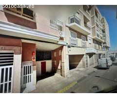 SE VENDEN DOS PLAZAS DE GARAJE POR 12.000 EUROS CADA UNA