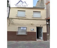 SE VENDE CASA DE DOS PLANTAS AMUEBLADA PARA ENTRAR A VIVIR