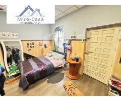 SE VENDE LOCAL COMERCIAL, DOS PUERTAS DE ENTRADA A DOS CALLES