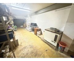 SE VENDE LOCAL CON UNA PERSIANA