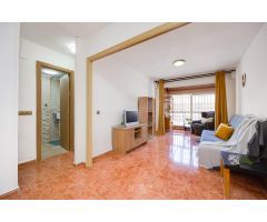 APARTAMENTO DE 2 DORMITORIOS CON PISCINA COMUNITARIA Y A 300M DE LA PLAYA