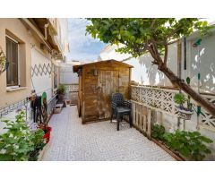 BUNGALOW DE 2 DORMITORIOS CON PISCINA COMUNITARIA Y ZONAS DEPORTIVAS EN TORREVIEJA