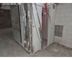 ¡Estupendo local comercial en plena calle Ancha!