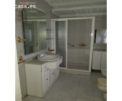 CASA Y PISO EN VENTA