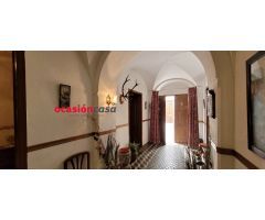 SE VENDE CASA CÉNTRICA EN POZOBLNACO