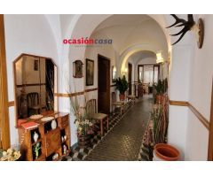 SE VENDE CASA CÉNTRICA EN POZOBLNACO