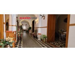 SE VENDE CASA CÉNTRICA EN POZOBLNACO