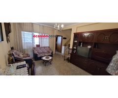 SE VENDE CASA EN ZONA SALESIANOS