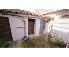 CASA HACIENDO ESQUINA EN VENTA