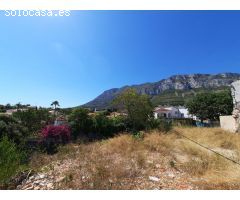 Parcela situada en muy buena zona con bonitas vistas al mar