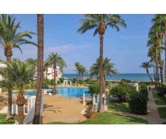 Exclusivo ático en primera línea de playa en Dénia