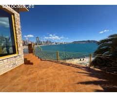 Exclusivo chalet de lujo en primera línea de la Playa de Poniente