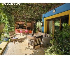 Chalet independiente, con 140 m² construidos sobre una parcela de 900 m²