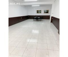 Amplio local comercial + almacén en el centro urbano de Dénia