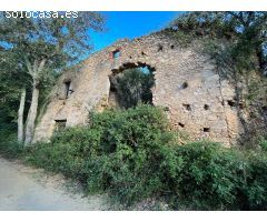 Masia en ruinas en Santa Susanna