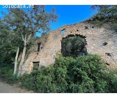 Masia en ruinas en Santa Susanna