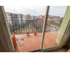 Piso de 4 habitaciones con vistas despejadas y sol