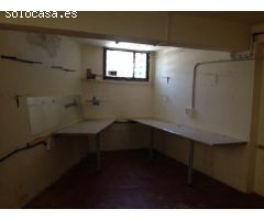 Local Comercial situado en Caldetes. IDEAL INVERSORES !