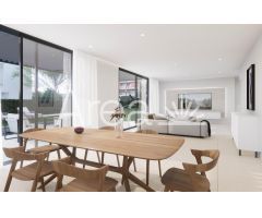 Exclusivas viviendas de obra nueva en construcción con jardín y piscina privada
