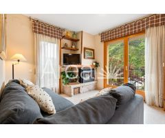 Exclusiva planta baja con JARDÍN y GARAJE  privado, y vistas espectaculares en Ribes de Freser