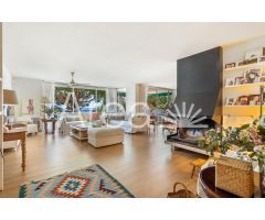Exclusivo piso de auténtico diseño con vistas al mar