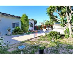 Precioso chalet en La Marina (Elche)  con 2.000 m. de parcela