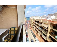 ¡ Apartamento con 2 dormitorios, piscina comunitaria y a 50 m de la playa de Guardamar!