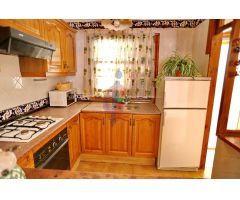 ¡Estupendo bungalow en urbanización Benamor con 4 dormitorios y garaje!
