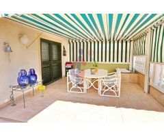 ¡Precioso bungalow adosado de 4 dormitorios en las Viñas, Guardamar del Segura!