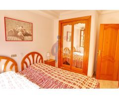 ¡Espectacular ático dúplex con solárium en Playa Moncayo de Guardamar!