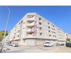 Oportunidad única! Acogedor apartamento de dos dormitorios con vistas al mar