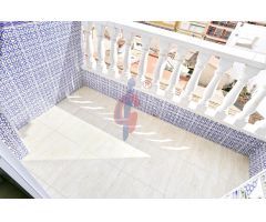 En venta apartamento de dos dormitorios con piscina en Guardamar del Segura