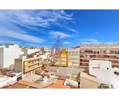 En venta apartamento de dos dormitorios con piscina en Guardamar del Segura