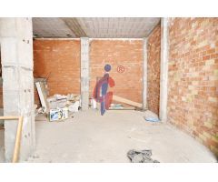 Local comercial en venta a escasos metros del paseo marítimo de Guardamar