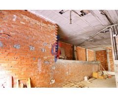 Local comercial en venta a escasos metros del paseo marítimo de Guardamar