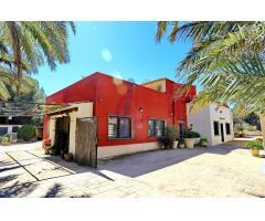 ¡Finca con parcela de 2000 metros cuadrados en venta en La Marina!