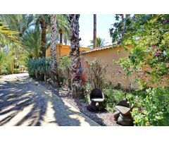 ¡Finca con parcela de 2000 metros cuadrados en venta en La Marina!