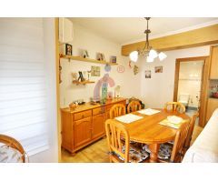 ¡Apartamento en venta en la Plaza de Pescadores, justo en el centro de Guardamar, con todo a mano!