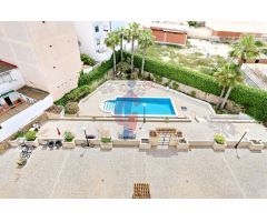 Apartamento con 3 dormitorios, 2 baños y piscina comunitaria Guardamar del Segura