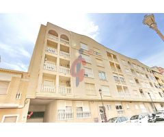Apartamento con 3 dormitorios, 2 baños y piscina comunitaria Guardamar del Segura